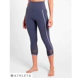 Athleta Salutation Stash Pocket II Intention Capri and Crop Top Set, Size Medium